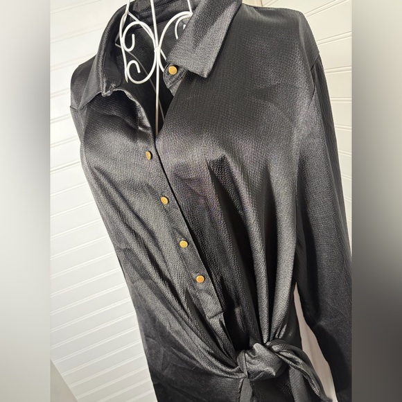 Donna Karan Black Button-Up Shirt with Gold Button Accents - Picture 4 of 7